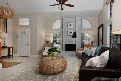 95 N Pathfinders Circle, The Woodlands, TX 77381 - Photo 8