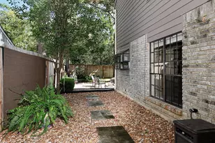 95 N Pathfinders Cir, The Woodlands, TX 77381 - Photo 22
