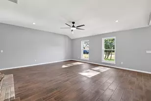 3238 E Rangecrest Pl, Sugar Land, TX 77479 - Photo 8