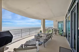 801 E Beach Dr, Galveston, TX 77550 - Photo 2