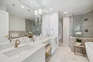 801 E Beach Dr, Galveston, TX 77550 - Photo 20