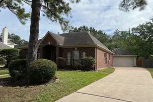 319 S Cheddington Dr, Katy, TX 77450 - Photo 4