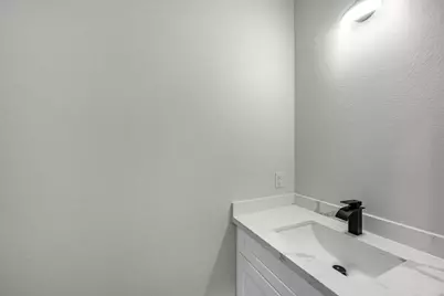 5020 Sayers Street, Houston, TX 77026 - Photo 10
