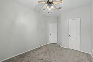9606 Babbling Spring Ct, Tomball, UT 77375 - Photo 32