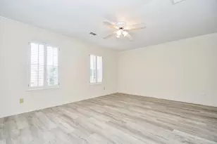 7459 Brompton St, Houston, TX 77025 - Photo 12