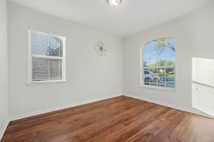 805 Seadrift Ct, La Marque, TX 77568 - Photo 4