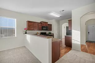 805 Seadrift Ct, La Marque, TX 77568 - Photo 8