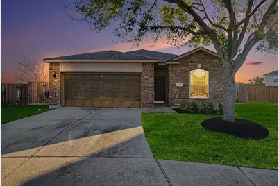 805 Seadrift Court, La Marque, TX 77568 - Photo 1