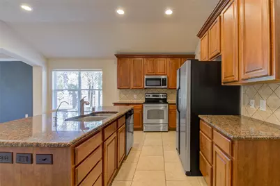 11 Ebony Oaks Place, The Woodlands, TX 77382 - Photo 8