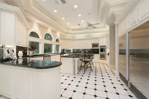 205 Grogans Point Rd, The Woodlands, TX 77380 - Photo 30