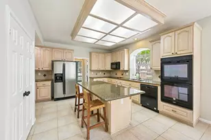 2202 Castle Bay Dr, League City, TX 77573 - Photo 18