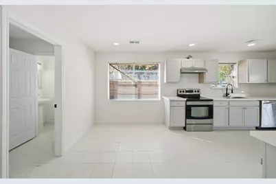 7230 Bayou Forest Drive, Houston, TX 77088 - Photo 16