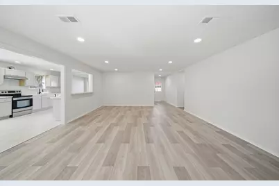 7230 Bayou Forest Drive, Houston, TX 77088 - Photo 12