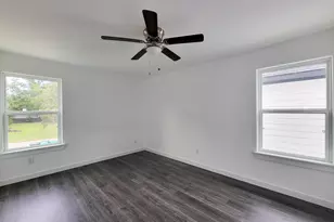 8122 Sterlingshire St, Houston, TX 77078 - Photo 16