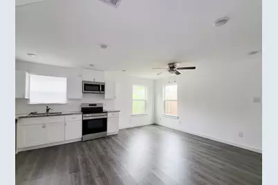 8122 Sterlingshire Street #A, Houston, TX 77078 - Photo 4