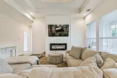 407 Green Meadows Drive, West Columbia, TX 77486 - Photo 8