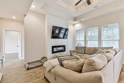 407 Green Meadows Drive, West Columbia, TX 77486 - Photo 8