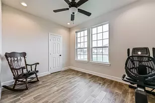 407 Green Meadows Dr, West Columbia, TX 77486 - Photo 26