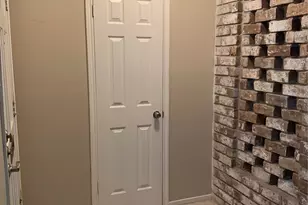 13078 Trail Hollow Dr, Houston, TX 77079 - Photo 2