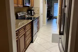 13078 Trail Hollow Dr, Houston, TX 77079 - Photo 6