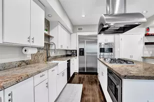 43 Legend Ln, Houston, TX 77024 - Photo 16