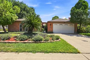 15706 Cavendish Dr, Houston, TX 77059 - Photo 2