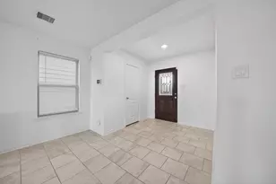 13031 Mills Creek Meadow Dr, Houston, TX 77070 - Photo 2