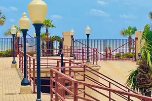 7312 Seawall Blvd, Galveston, TX 77551 - Photo 4