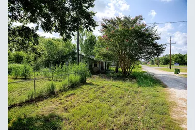 9848 Edward Avenue, Shiro, TX 77876 - Photo 14