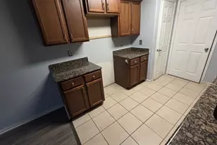 9811 Garnet Falls Dr, Rosharon, TX 77583 - Photo 4