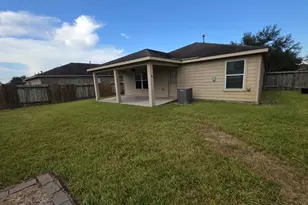 9811 Garnet Falls Dr, Rosharon, TX 77583 - Photo 16