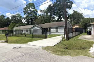 8429 Flintridge, Houston, TX 77028 - Photo 1