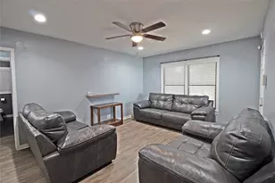 7509 Elm St, Houston, TX 77023 - Photo 8