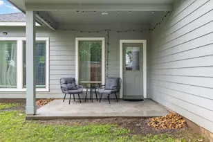 1116 Washington St, Columbus, TX 78934 - Photo 2