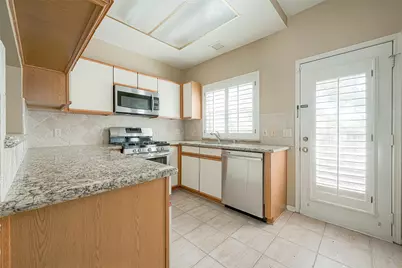 2930 Grants Lake Boulevard #307, Sugar Land, TX 77479 - Photo 10