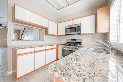 2930 Grants Lake Boulevard #307, Sugar Land, TX 77479 - Photo 12