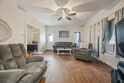 4612 17th Street, Bacliff, TX 77518 - Photo 6