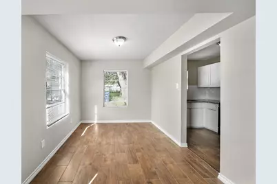 13 13th Street N #13, Texas City, TX 77590 - Photo 4