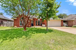 1204 Harrisonburg Ln, College Station, TX 77845 - Photo 2