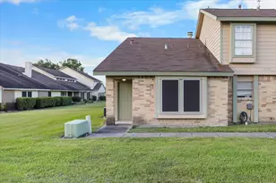 2071 Country Village Blvd, Humble, TX 77338 - Photo 4