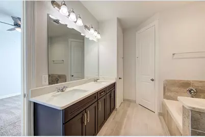 1517 Canter Bayou Way, Houston, TX 77043 - Photo 24