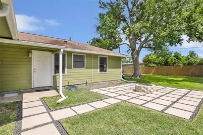 708 N Circle Drive, Baytown, TX 77520 - Photo 8