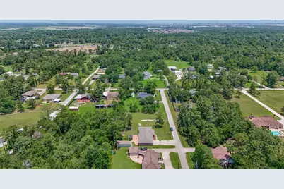 109 Fox Hollow Street, Baytown, TX 77521 - Photo 4