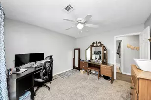 4925 Magnolia Ln Ln, Old River Winfree, TX 77535 - Photo 10