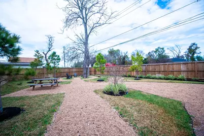 7611 Victory Reserve Street, Houston, TX 77088 - Photo 10
