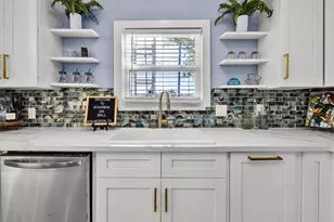 2813 Ball Street St, Galveston, TX 77550 - Photo 12