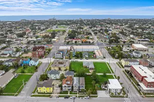 2813 Ball Street St, Galveston, TX 77550 - Photo 36