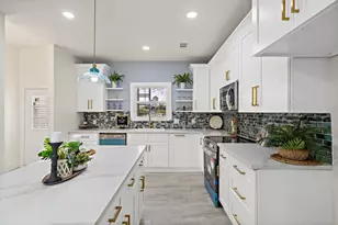 2813 Ball Street St, Galveston, TX 77550 - Photo 18