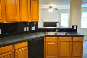42 Drifting Shadows Cir, Conroe, TX 77385 - Photo 4