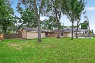 341 W Gaywood Dr, Houston, TX 77079 - Photo 38
